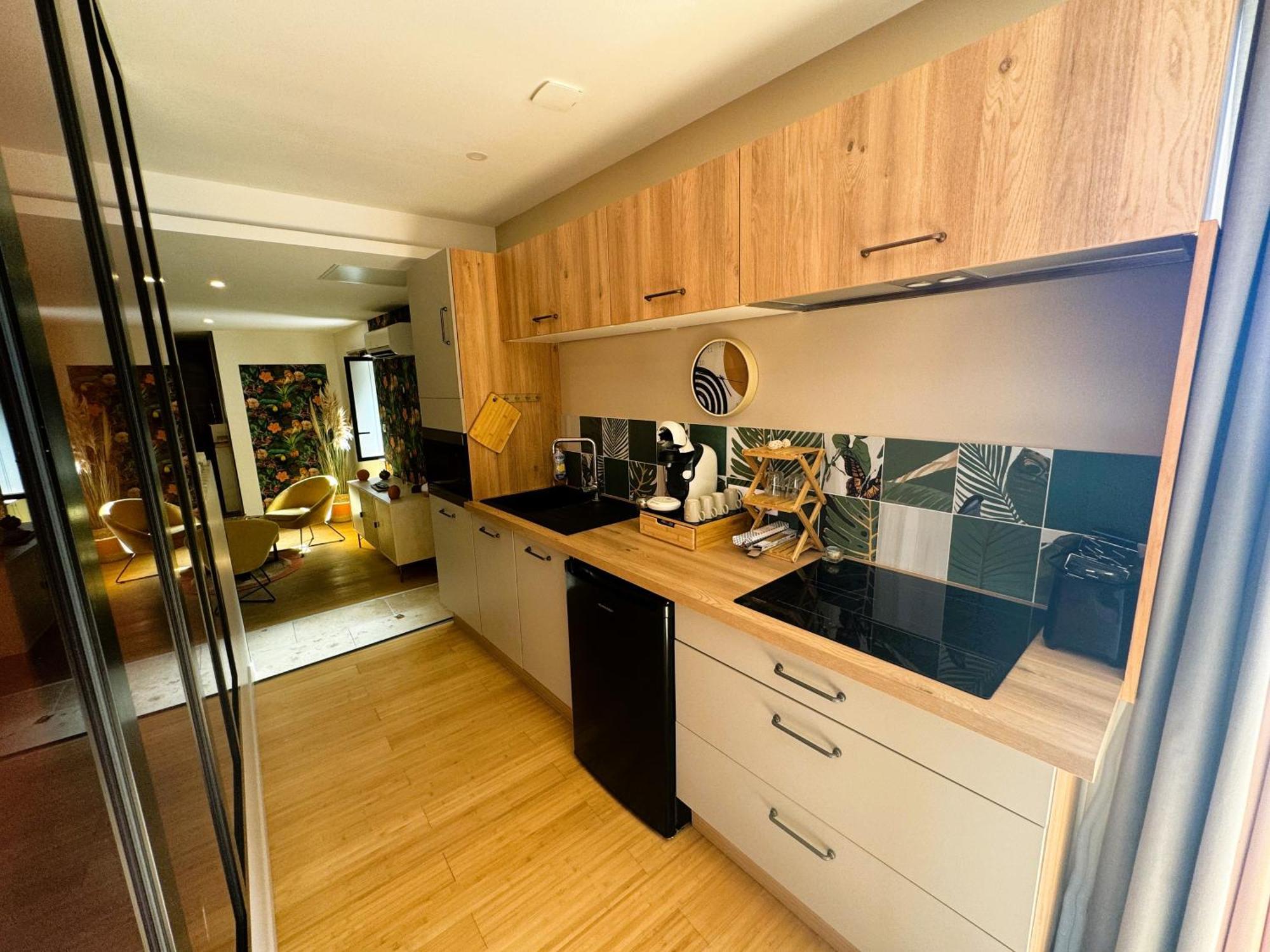 Le Dix - Classic Room - Vallabrix Proche Uzes Exterior photo
